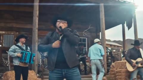 Grupo Frontera x Bad Bunny - un x100to