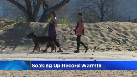 Chicagoan soak up one last summer-like day before cold weather returns