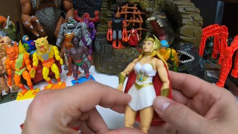 Masters Of The Universe Masterverse Deluxe She-Ra Princess Of Power Review! MOTU Masterverse!