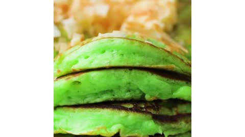 PANDAN PANCAKES