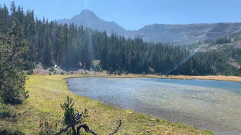 Central Oregon - Three Sisters Wilderness - Tranquil Golden Lake – A Wonderland Basin