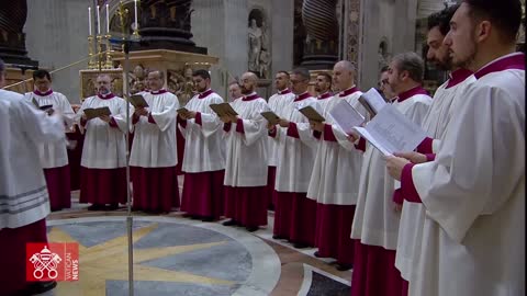 Bidding farewell to Benedict XVI Translation to St. Peter's Basilica - Highlights