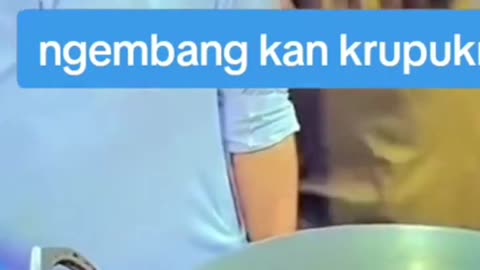 ketika penjual kerupuk jailin penjual gorengan🙏#shortvideo #sumbarviral #shorts #komedilucu