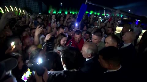 Putin meets crowds days after failed mutiny