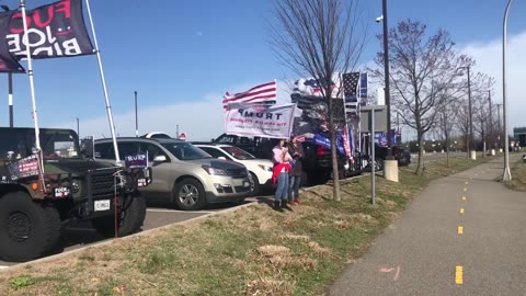 BREAKING: A flash mob of Trump supporters has popped up outside the DeSantis event