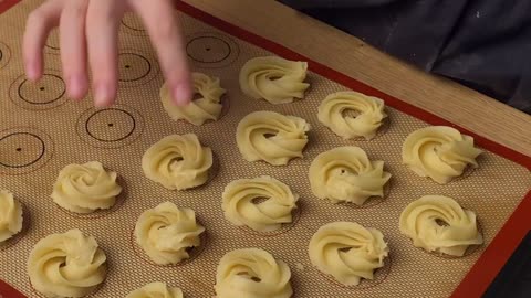 How to Make Butter Cookies for Christmas in 30 minutes!