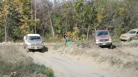 Ford VS Dodge Trucks Mud Racing - 4X4 Off-Road