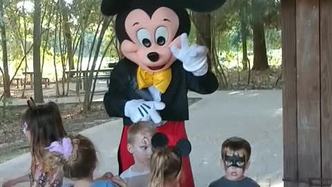 Houston mascot party character Mickey mouse dances 2 hotdog song at birthday event in the Woodlands