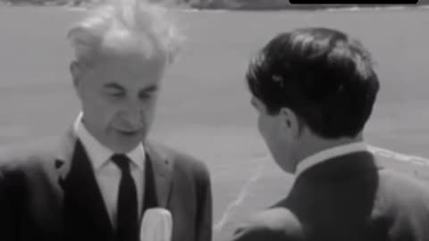 1965 - Entretien avec le scientifique Prof.R.Foster à propos de la lune