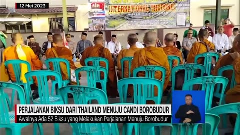 Menyambut Kedatangan para biksu dari Thailand yang berjalan kaki menuju Candi Borobudur