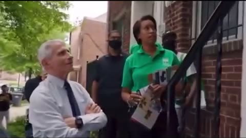 Fauci told off by DC resident in front of Mayor 🤣