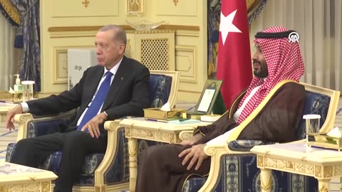 Türkiye, Saudi Arabia sign deals on investment, defense, energy, communications