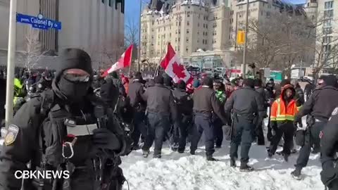 BREAKING: Canadian police have started arresting the anti-vaccine mandate protesters