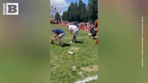 HOT DOG! Darting Dachshunds Race at Milwaukee German Fest