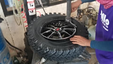 Paano ang pagamit ng Tire Changer