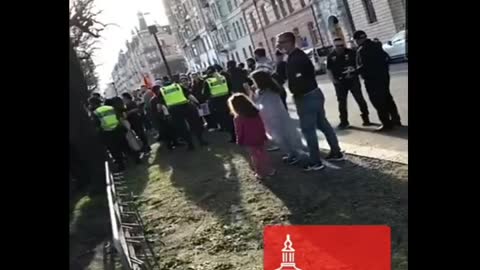 Sweden: Police Allow Threatening Palestinian Demonstrations Despite COVID Measures