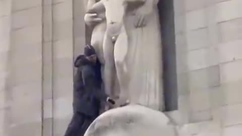 Tyrant finder phones up David Chick as he smashes the BBC Peadophile statue up.