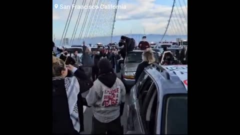 🚨WARNING: As Pro-Palestine protesters shutdown parts of the Bay Bridge San Francisco | California