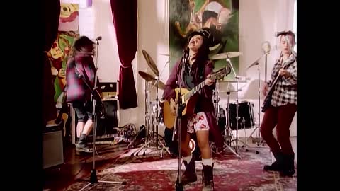 4 Non Blondes - What's Up (Official Music Video)