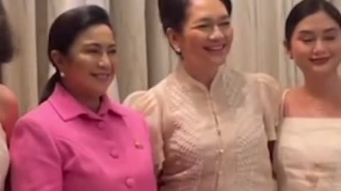 Si VP LeniRobredo ang nag-administer ng oath-taking ni reelectionist senator RisaHontiveros.