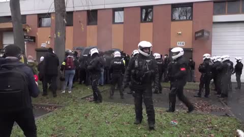 Clashes between Antifa and police outside Zemmour meeting in Paris on Sunday