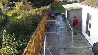 Guy Moving Glass Gets Unexpected Surprise