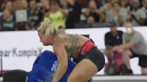 Dani Elle Speegle workout