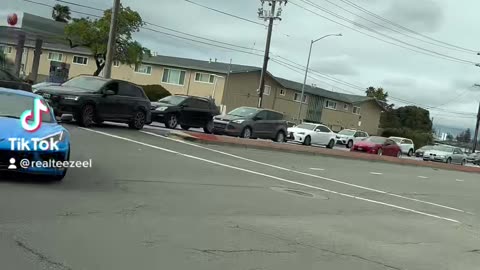 Lamborghini Owner Spots C8 Corvette