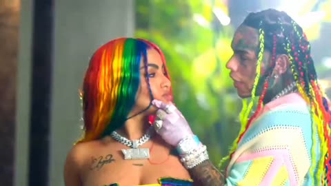 6ix9ine -Pa ti (feat Yailin Lãs Viral) (official music video)