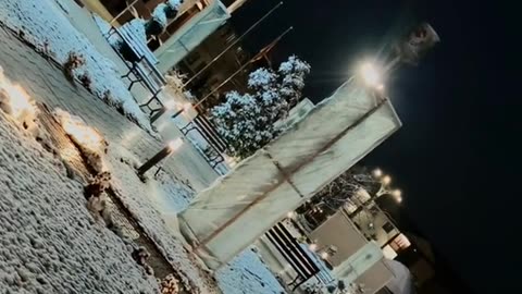 A very beautiful snow video night time