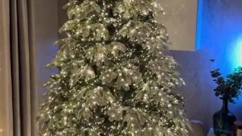 Trending Christmas tree decor idea