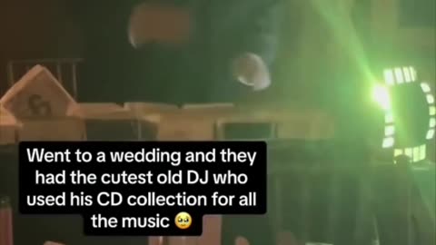 This Wedding DJ Is Si Wholesome