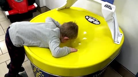 Learning videos for kids Coin Machine like Marble Funnel