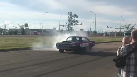 A&W Cruise night Burnouts 🤘🏼🤩🤘🏼