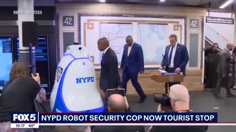 New York Scrubs the K5 Police Robot 😂