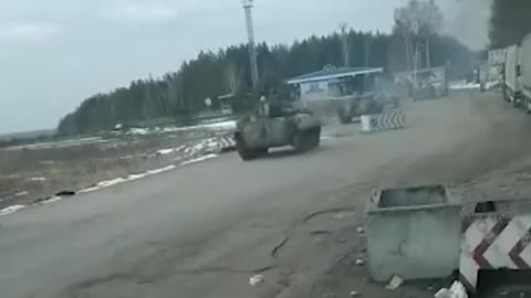 Russian Tanks Entering From Belarus (North of Ukraine) 8x Speed