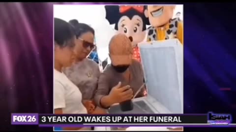 GIRL TURNS ZOMBIE DURING FUNERAL!