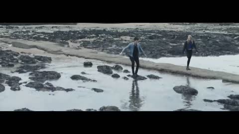 Shawn Mendes - There's Nothing Holdin' Me Back (Official Music Video)