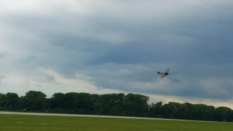 2x de Havilland DH.82 Tiger Moth _ Pardubice Airshow 2022 _ 4K