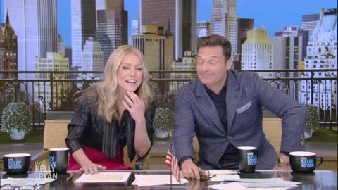 Ryan Seacrest Makes An Announcement