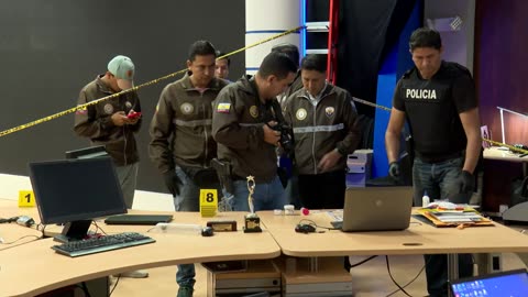 Four Ecuadorian journalists receive USB flash drive bombs