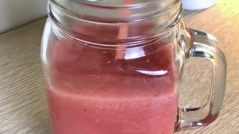 Delicious Easy To Make Smoothie Recipe For a Body Cleanse For Those Hot Summer Days