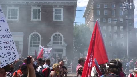 Aug 12 2017 Charlottesville 2.2.1 Smoke-teargas bomb thrown at Unite the right