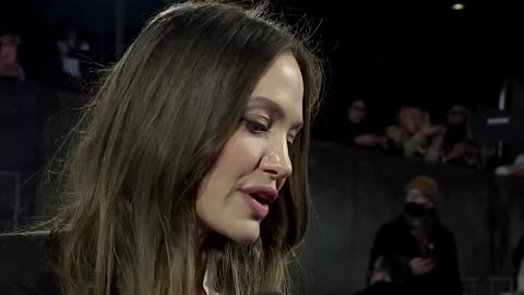 Angelina Jolie brings her kids to UK Premiere