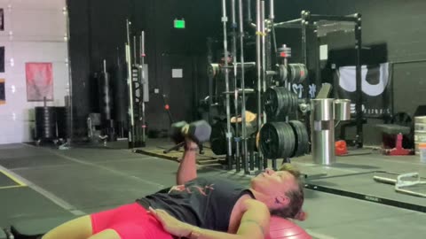 Single Arm Chest Press DB SB