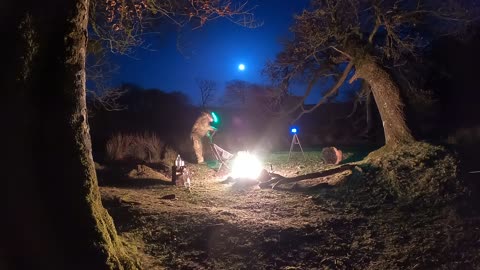 Wildcamping. Moonlight. Campfire. Riverside. Nightlapse. GoPro