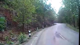 Thailand, Mae Hong Son - cycling up a hill