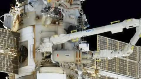 Russian spacewalk cut short by bad battery in cosmonaut suit