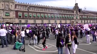 Women's Day protests turn violent in Mexico