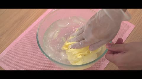 Homemade Butter in 10 Minutes [Only 1 Ingredient]